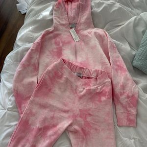 sweatpants sweatshirt outfit - set of 2 items